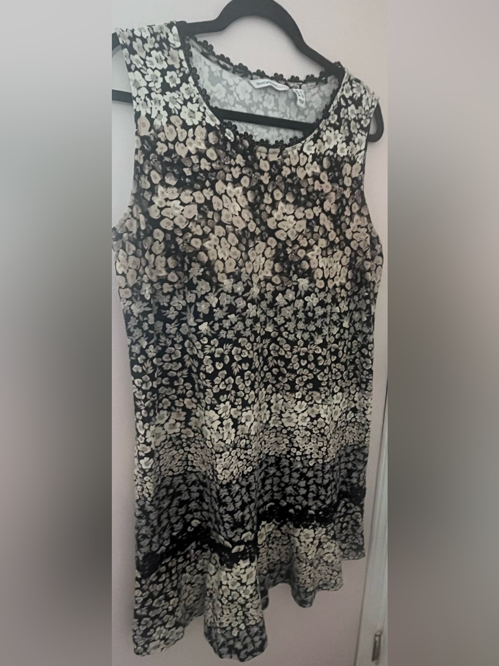 Isaac Mizrah Live Dress

• floral
• cottage core
• boho